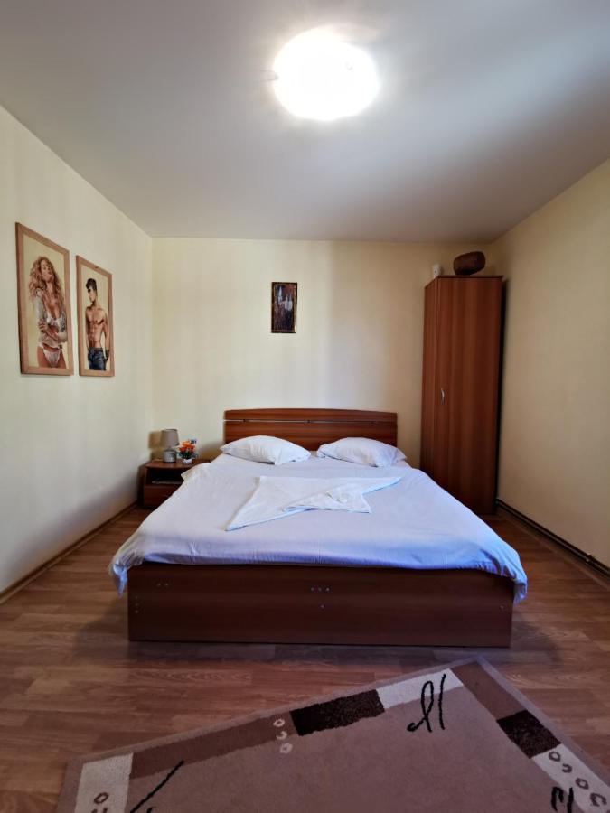 International Recola Motel Banesti Bagian luar foto